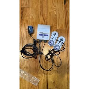 Nintendo Super Nintendo SNES Console Bundle 2 Controllers Tested